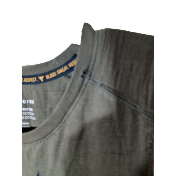 Boys Green Under Armour Tank Top Bull Head In The Center Has Holes XL - Picture 5 of 16